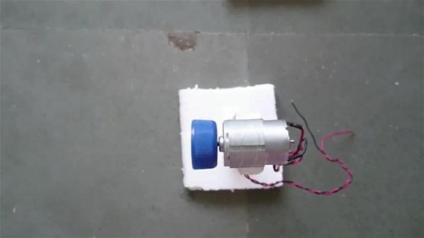 Foto - Plastik şişeden öyle bir şey yaptı ki!