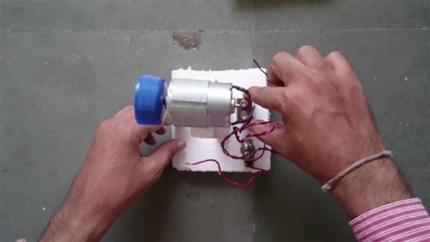 Foto - Plastik şişeden öyle bir şey yaptı ki!