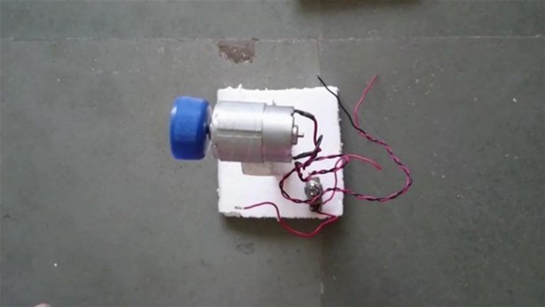 Foto - Plastik şişeden öyle bir şey yaptı ki!