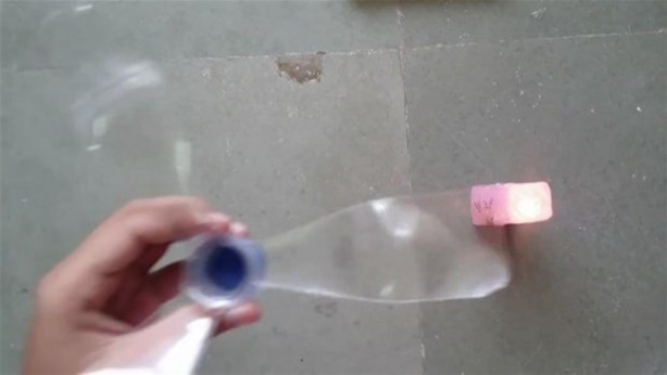 Foto - Plastik şişeden öyle bir şey yaptı ki!