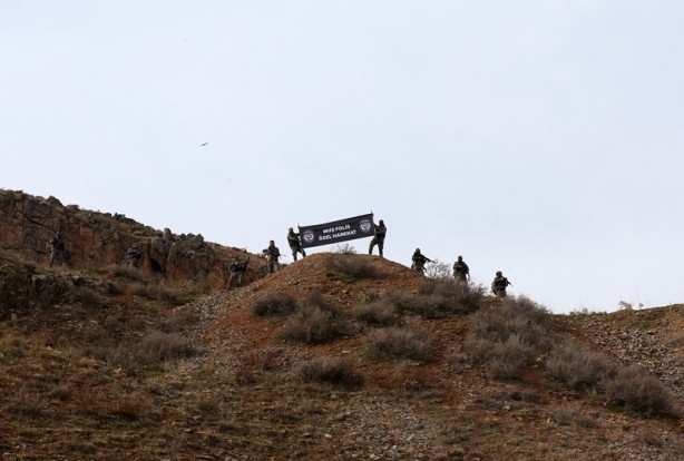Foto - PÖH timlerinin tatbikatı gerçeği aratmadı
