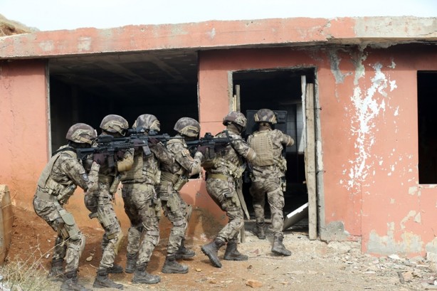PÖH timlerinin tatbikatı gerçeği aratmadı