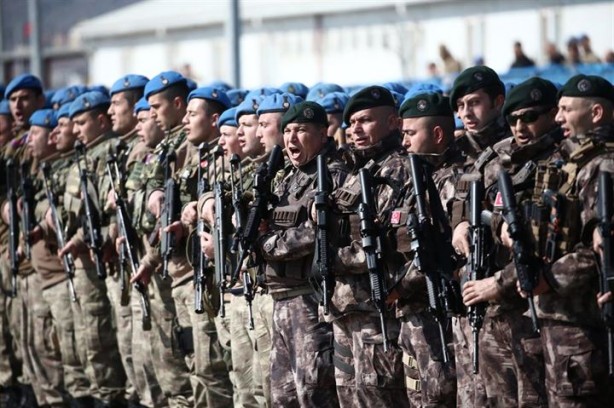 Foto - PÖH ve JÖH birlikte namaz kıldı