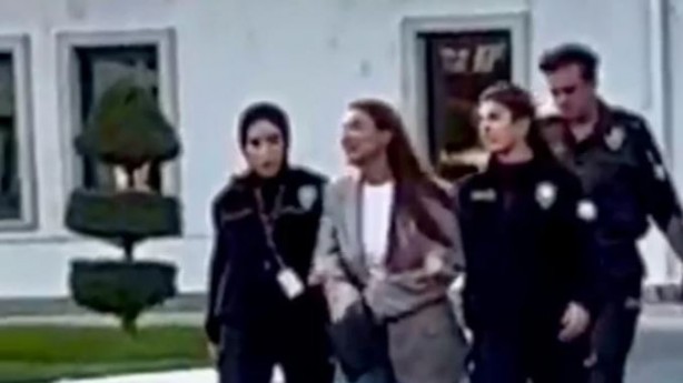 Foto - Polat çifti tutuklanınca dans eden fenomen Banu Parlak tekrar gözaltına alındı! Evinden çıkan şey şoke etti