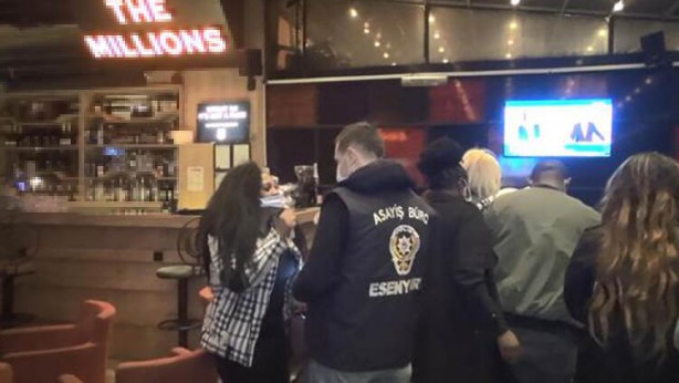 Foto - Polis baskın yaptı! Skandal görüntüler