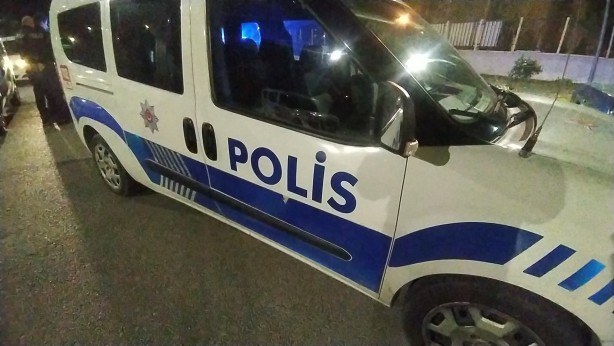 Foto - Polis otosuna çarpıp kaçan sürücü yakalandı