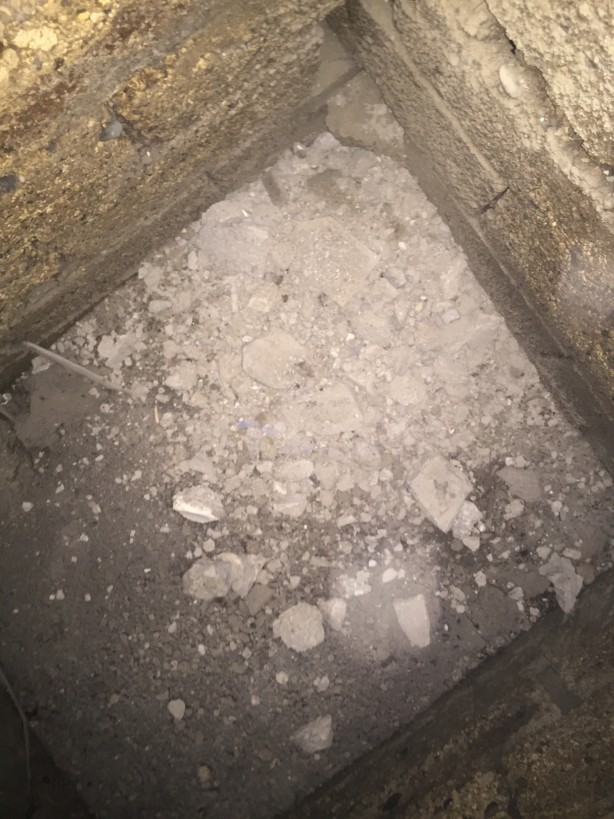 Foto - Polisi harekete geçiren olay! Delikten bakan ev sahibi şoka uğradı