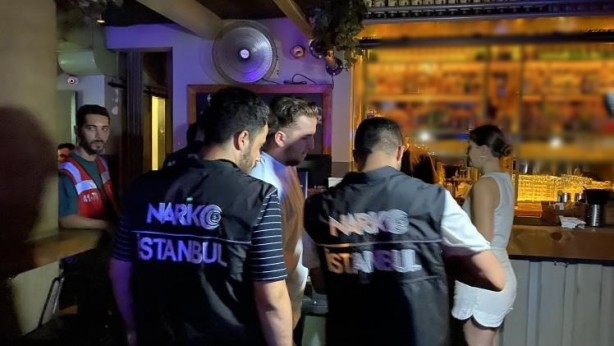 Polisi tehdit eden bir kişi gözaltına alındı