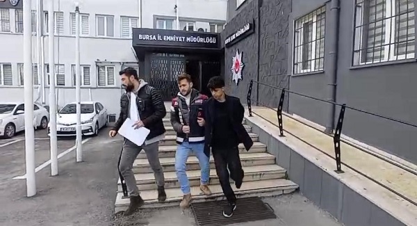 Foto - 'Polisim' dedi 600 bin TL dolandırdı