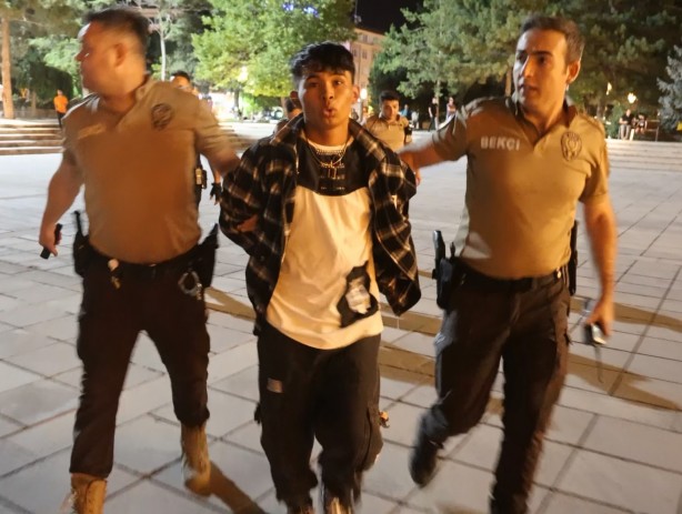 Foto - Polisin kaçak göçmen kovalamacası