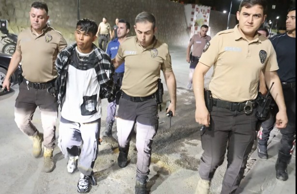 Polisin kaçak göçmen kovalamacası