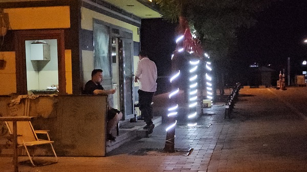 Foto - Polisler seferber oldu! Taksi durağında bomba paniği