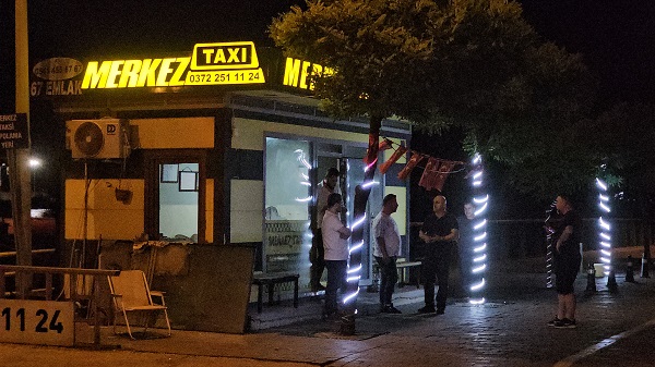 Foto - Polisler seferber oldu! Taksi durağında bomba paniği