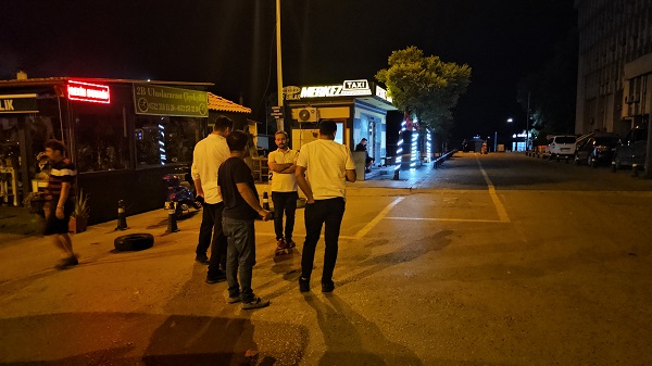 Foto - Polisler seferber oldu! Taksi durağında bomba paniği