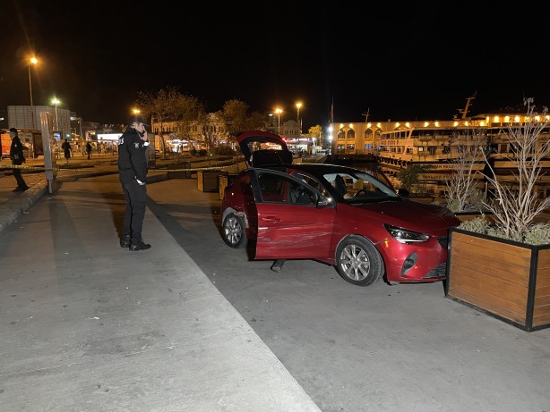 Foto - Polisten kaçmaya çalışan 4 zanlı yakalandı