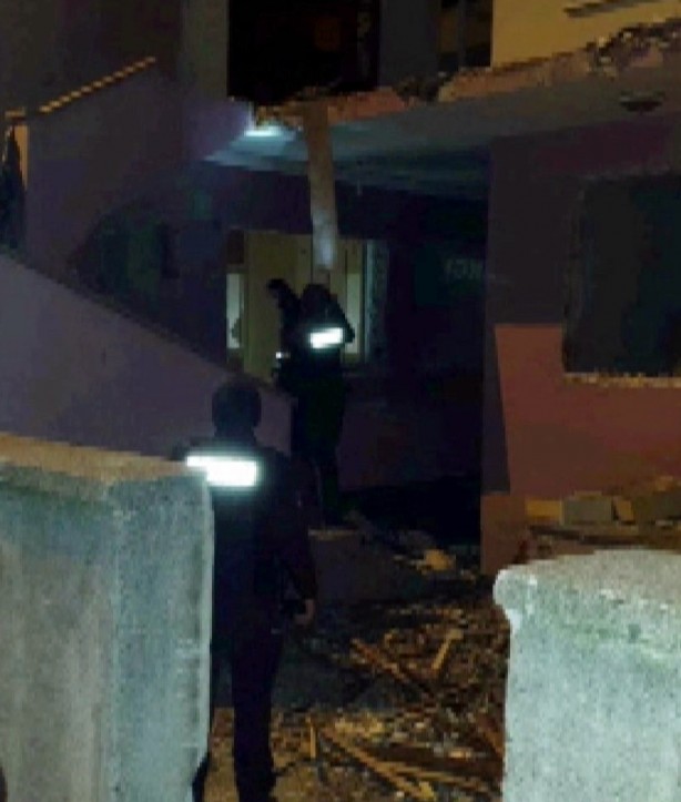 Foto - Polisten metruk binalara şok baskın!