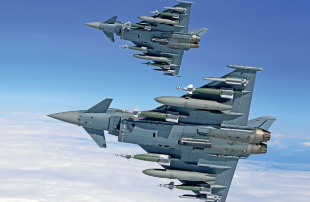 Foto - Polonya'da İngiltere'nin savaş uçağı konuşlandırıldı! Sürpriz yeni bir gelişme!