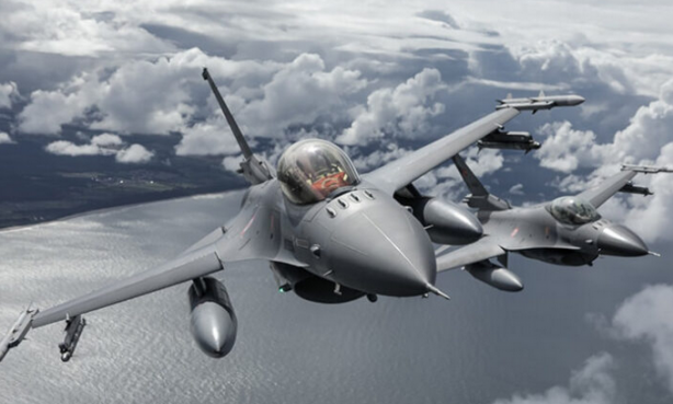 Foto - Polonya'da İngiltere'nin savaş uçağı konuşlandırıldı! Sürpriz yeni bir gelişme!