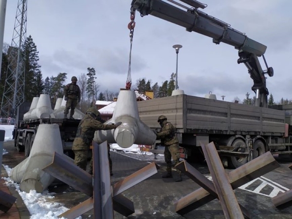 Polonya'dan Belarus sınırında yeni hamle