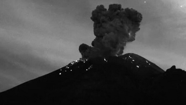 Foto - Popocatepetl Yanardağı’nda küller bin 100 metre yüksekliğe kadar ulaştı!