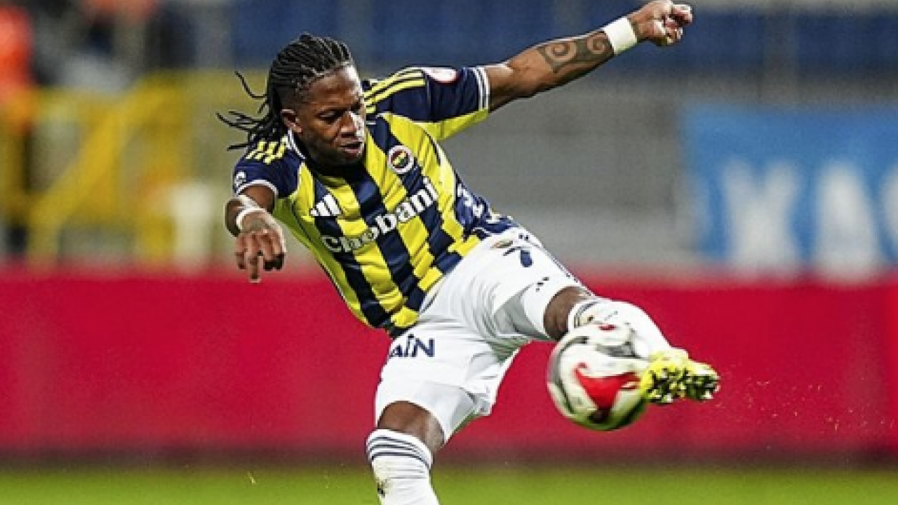 Portekiz'den gelen haber şaşırttı... Jose Mourinho Fenerbahçe'nin yıldızını istiyor!