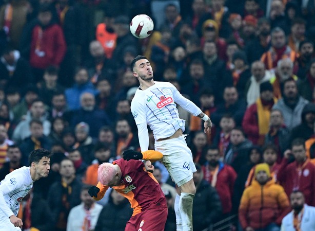 Foto - Portekizli yıldızdan yuh dedirtecek açıklama! Galatasaray’ı resmen sarsacak! Bunu yaparsa Galatasaray büyük kaybedecek…