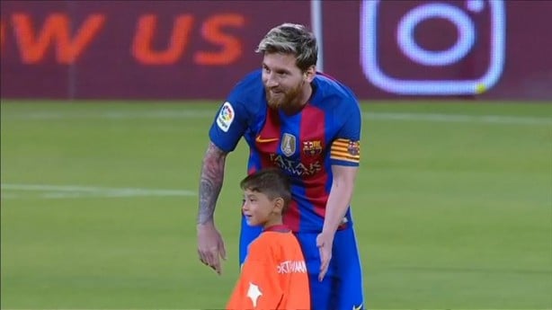Foto - Poşetten Messi forması giyen Afganistanlı Murtaza'nın hikayesi