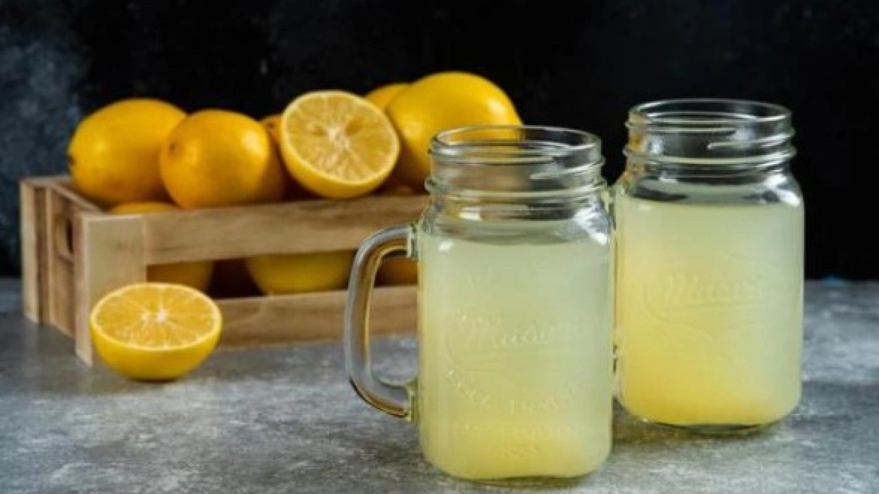 Foto - Pratik ve damaklardan silinmeyecek bir tad! İşte ev yapımı şekersiz limonata tarifi