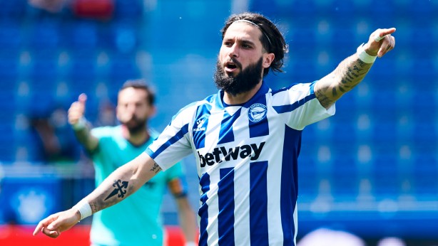 Foto - Premier Lig'in yıldızlarındandı: Dünyaca ünlü futbolcu, kelime-i şehadet getirerek Müslüman oldu! İlk sözleri ise herkesi şaşırttı