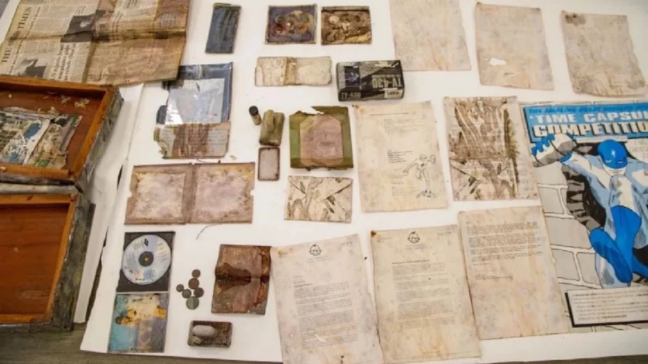 Foto - Prenses Diana’nın 34 yıl sonra çıkarılan zaman kapsülünün içindekiler şok etti! Gözlerinize inananamayacaksınız