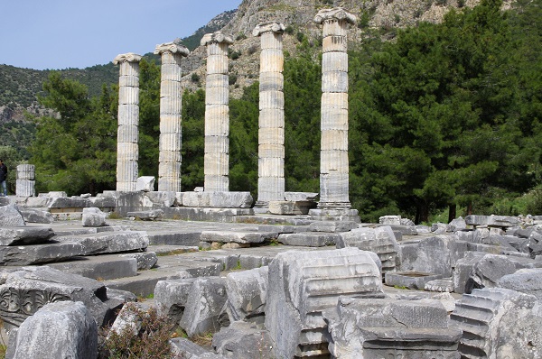 Priene Antik Kenti bir milat