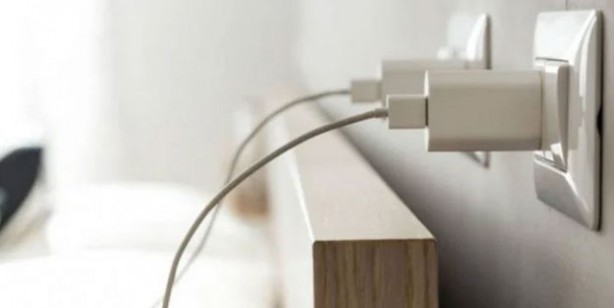 Foto - Prize takılı şarj cihazları elektrik tüketir mi?