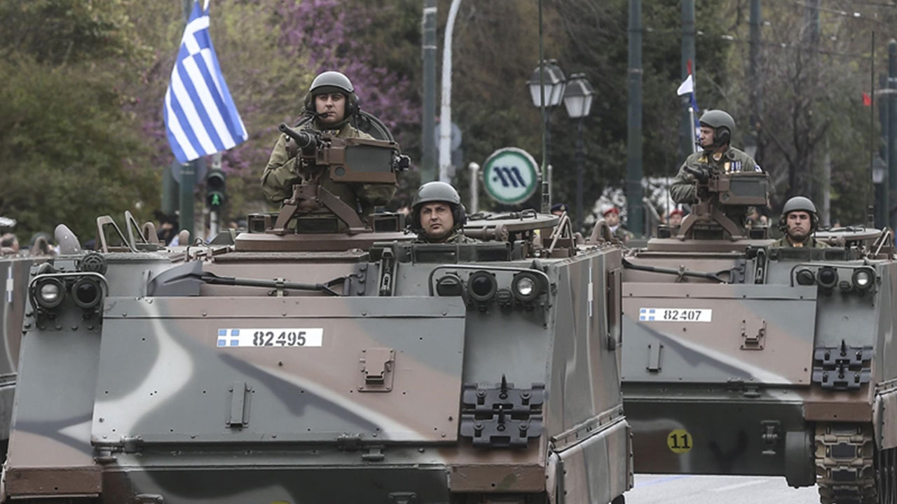 Foto - Prof. Dr. Erhan Afyoncu'nun sözleri Yunanistan gündemini altüst etti: Boşu boşuna silah satıyorlar