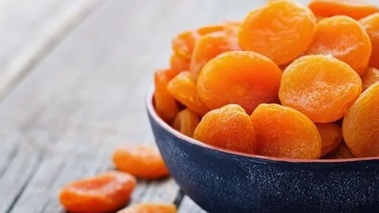 Foto - Prof. Dr. İbrahim Saraçoğlu tarifi verdi: Karın ağrısı ve şişkinliğin kökünü kurutuyor! 