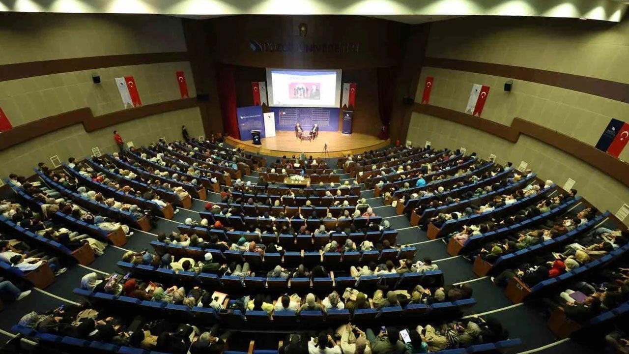 Foto - Prof. Dr. Nevzat Tarhan’dan uyarı… Gençlerimiz sürü psikolojisinden uzaklaşmalı!