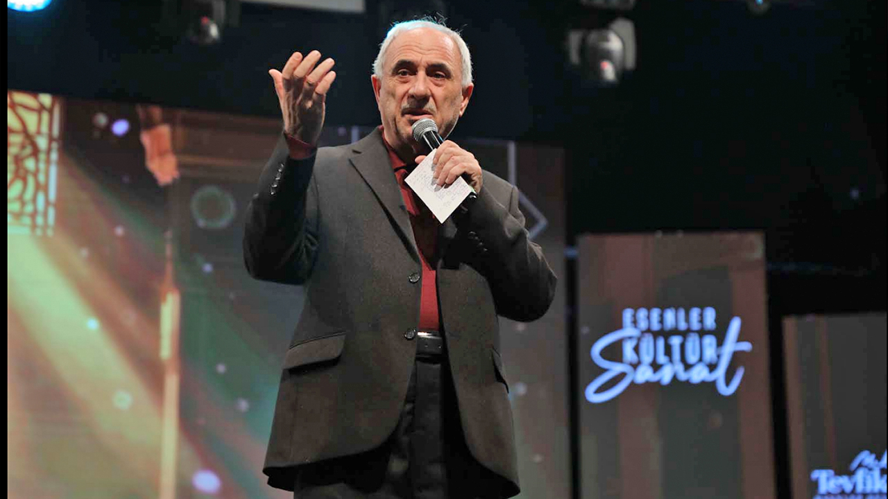 Foto - Prof. Dr. Nurullah Genç, Esenler Belediyesi’nde konuştu: ‘Ben edebi edepsizlerden öğrendim’ Edepsizler haddini bilmeli