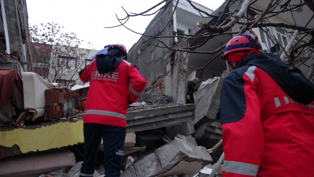 Foto - Prof. Dr. Şener Üşümezsoy'dan korkutan uyarı: Orada 7'lik bir deprem olabilir