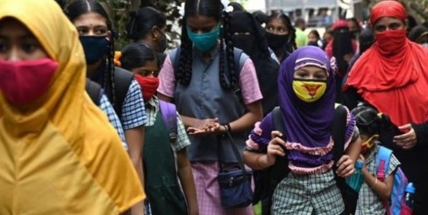 Foto - Prof. Dr. Şener'den koronavirüs açıklaması! Sonbahar ve kış dönemini rahat geçireceğiz mi?