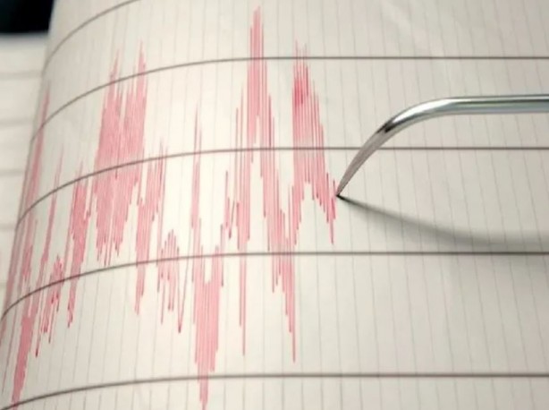 Foto - Prof. Dr. Şükrü Ersoy'dan korkutan deprem yorumu! En az deprem kadar büyük tehlikeyi açıkladı