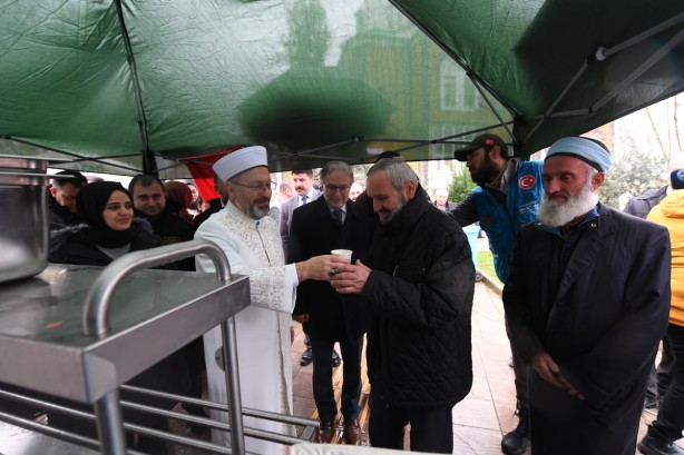 Foto - Prof. Erbaş Düzce'de hasar gören camileri ziyaret etti! 