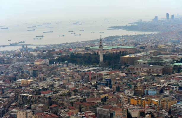 Foto - Prof.Dr. Şükrü Ersoy'dan İstanbullulara uyarı haberi: 1 yıl içerisinde 2 tane 7'den büyük deprem yaşanabilir.