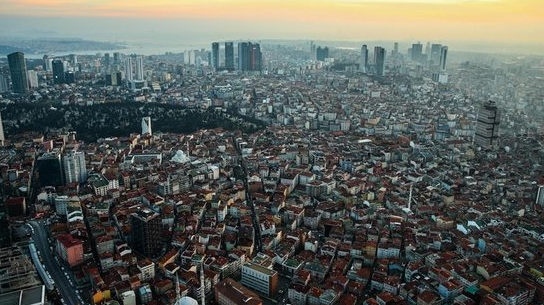 Foto - Prof.Dr. Şükrü Ersoy'dan İstanbullulara uyarı haberi: 1 yıl içerisinde 2 tane 7'den büyük deprem yaşanabilir.