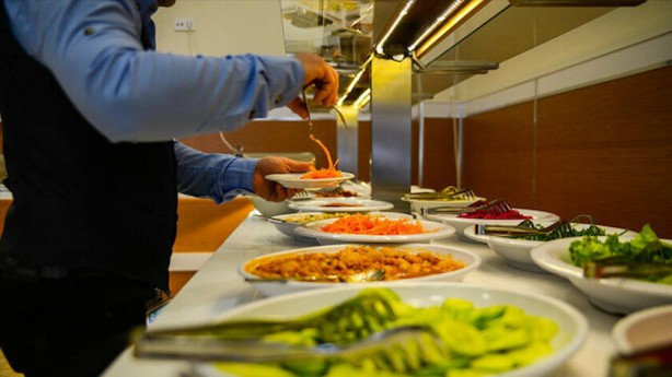 Profesyonel şefler ve garsonlar uyardı! Restoranlarda bu yiyecek ve içecekleri kesinlikle tüketmeyin