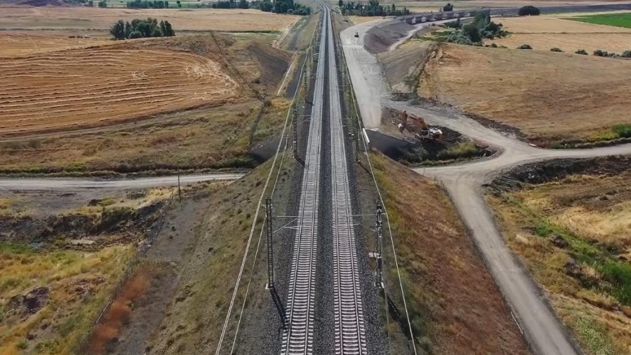 Foto - Projenin yarısı tamamlandı! Ankara-Kayseri arası 1 saat 45 dakika olacak