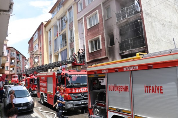 Foto - Psikiyatrik tedavi gördüğü iddia edilen kadının evinde yangın