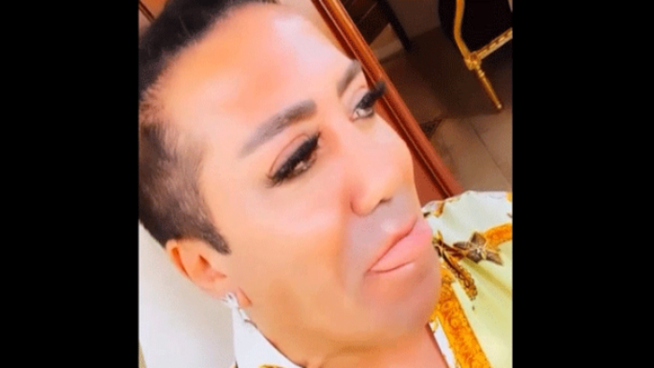 Foto - Psikolog sandığı kişi halı yıkamacı çıkmıştı! Apışıp kalan eşcinsel Murat Övüç sessizliğini bozdu