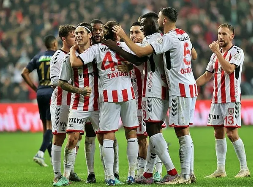 Foto - Puan cetveli tahmini çok ama çok konuşulacak! Öyle sıralamalar oldu ki şampiyon ve küme hattı ortaya çıktı!