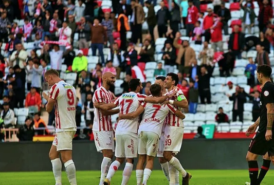 Foto - Puan cetveli tahmini çok ama çok konuşulacak! Öyle sıralamalar oldu ki şampiyon ve küme hattı ortaya çıktı!