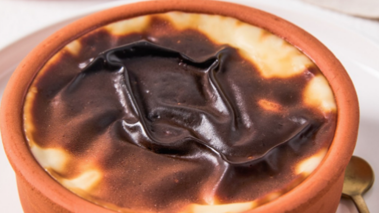 Püf noktaya dikkat... Şeften fırında sütlaç tarifi! Kesilmeyi engellemek için...