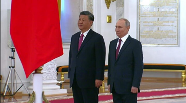 Foto - Putin bu pozu özellikle verdi: İşte fotoğrafın şifreleri